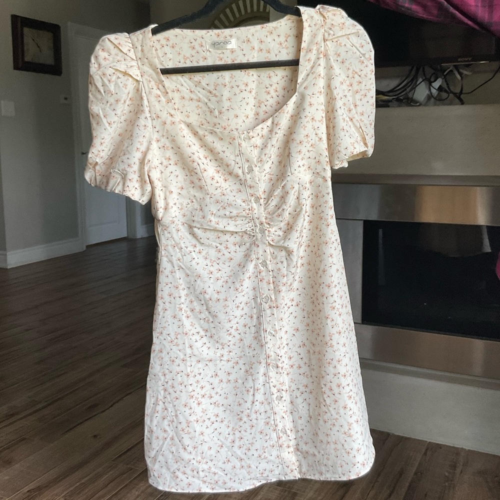 NWOT Yanga Mini Dress Puff Sleeve Flowers Size S